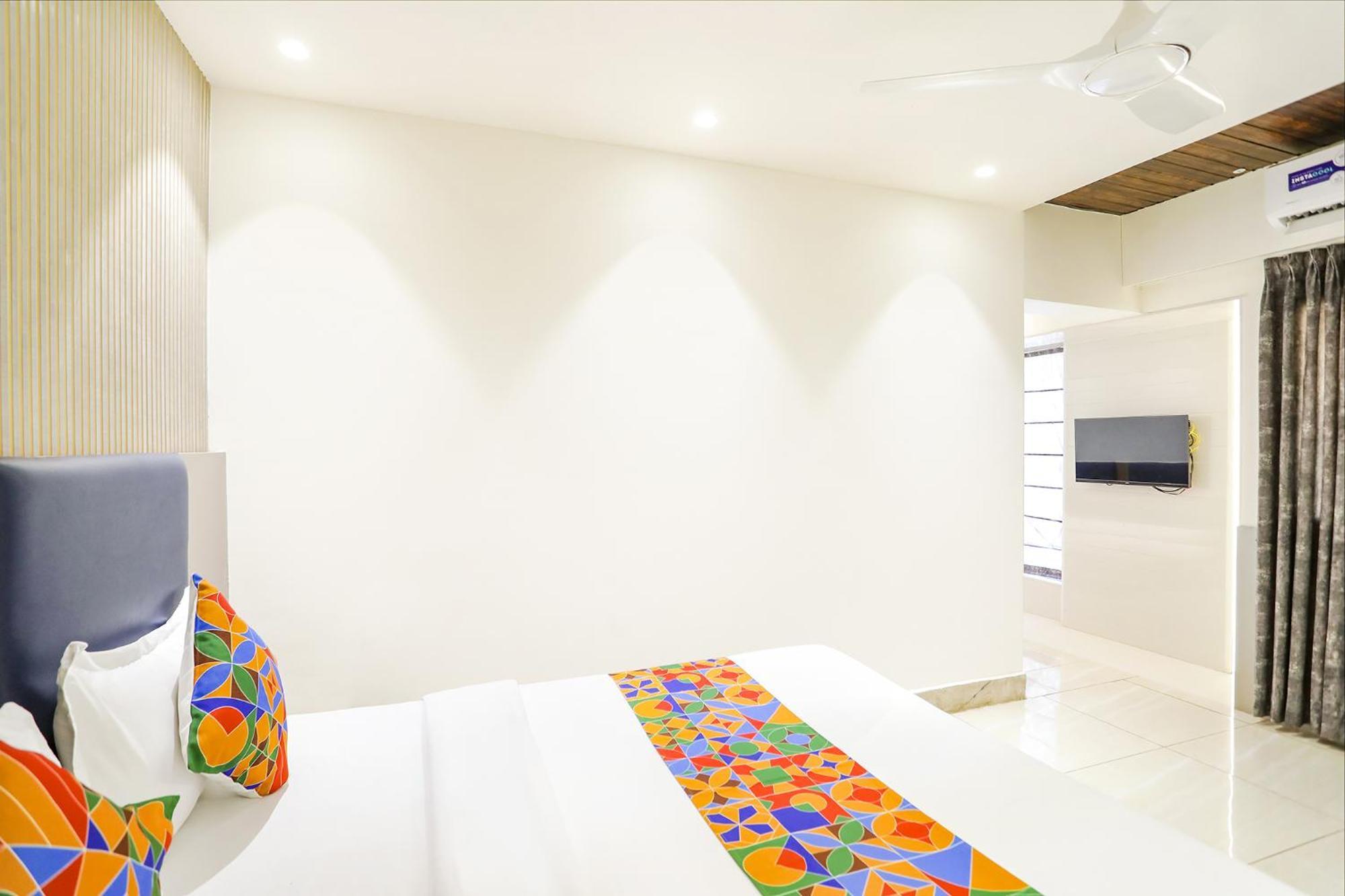 Fabhotel Shirdi Park Inn エクステリア 写真
